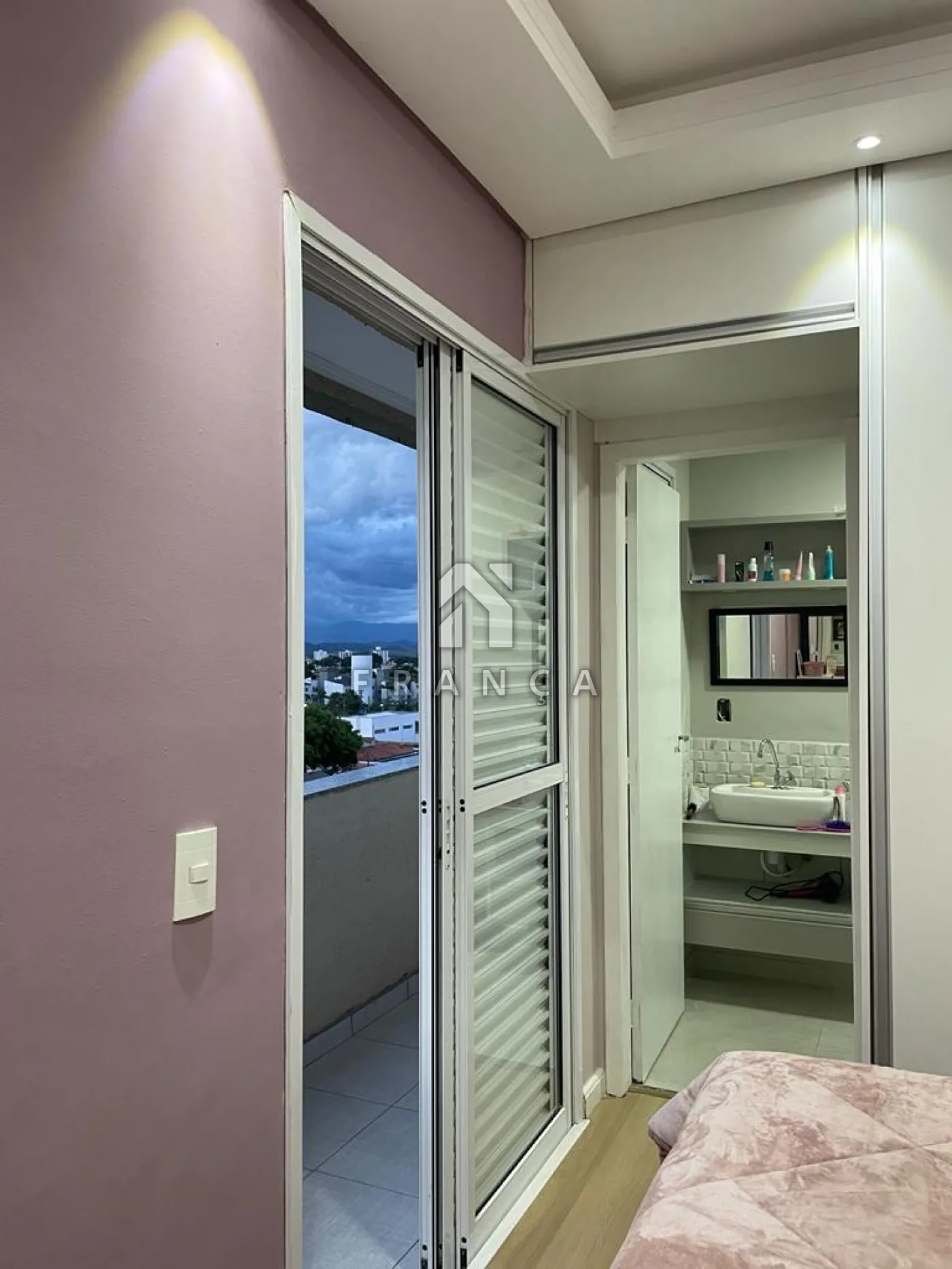 Alugar Apartamento / Padrão em São José dos Campos R$ 4.500,00 - Foto 9