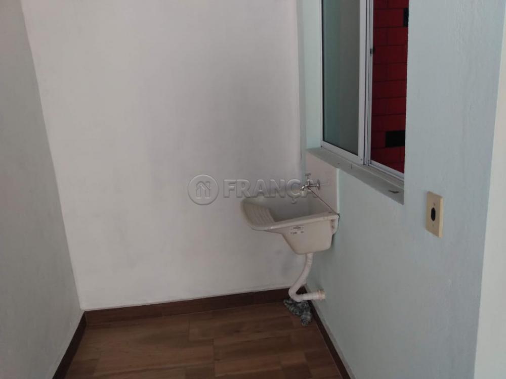 Alugar Casa / Condomínio em Jacareí R$ 1.300,00 - Foto 9