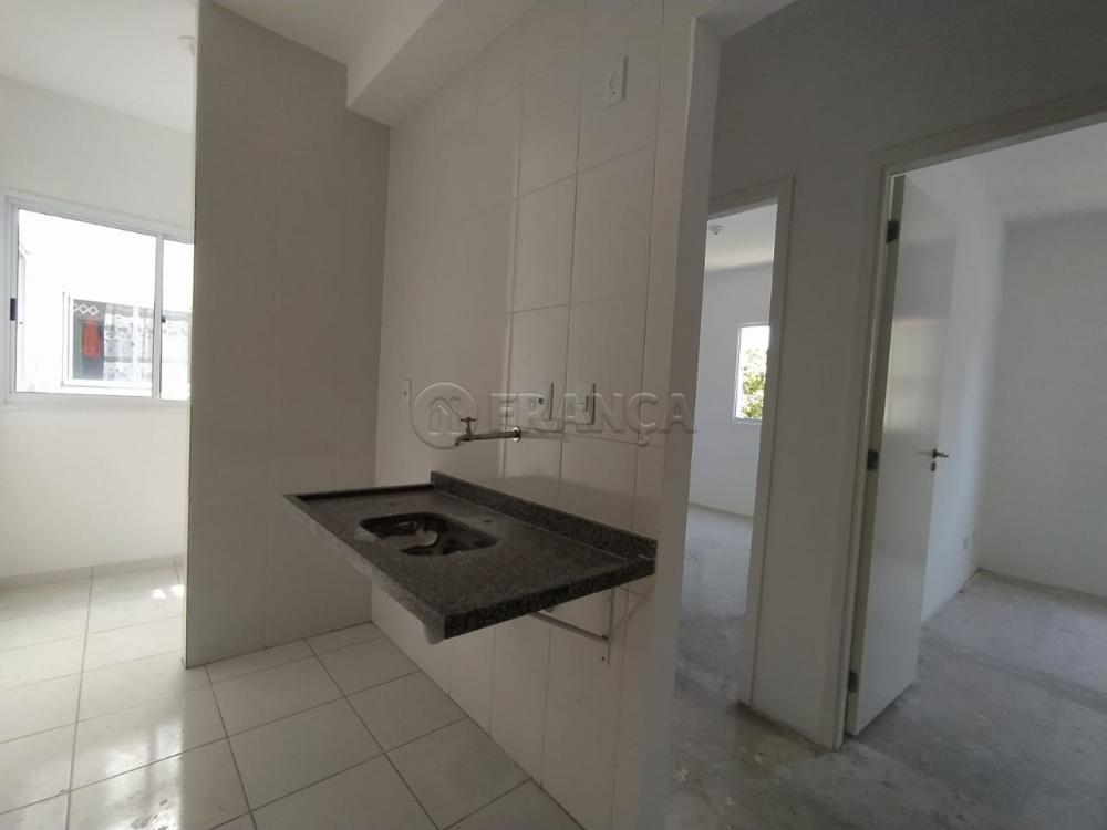 Alugar Apartamento / Padrão em Jacareí R$ 800,00 - Foto 6