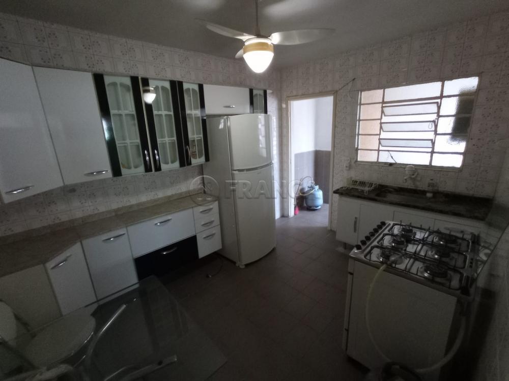 Alugar Casa / Padrão em Jacareí R$ 2.100,00 - Foto 6