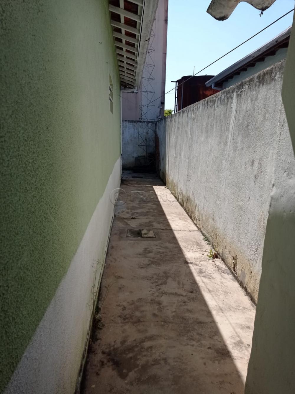 Alugar Casa / Padrão em Jacareí R$ 2.100,00 - Foto 11