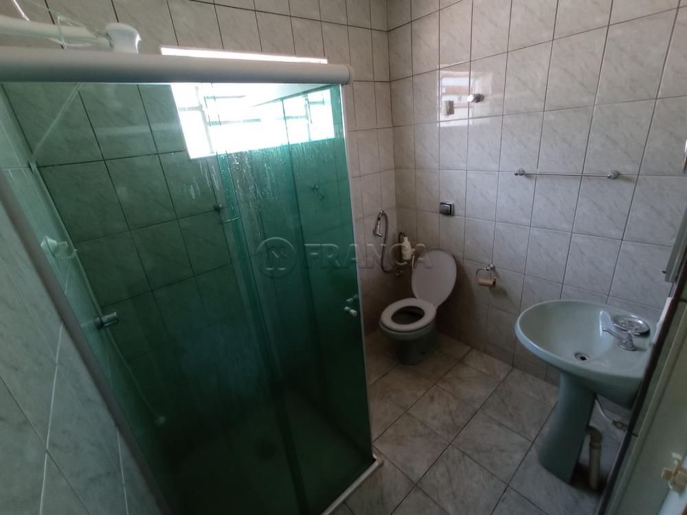 Alugar Casa / Padrão em Jacareí R$ 2.100,00 - Foto 10