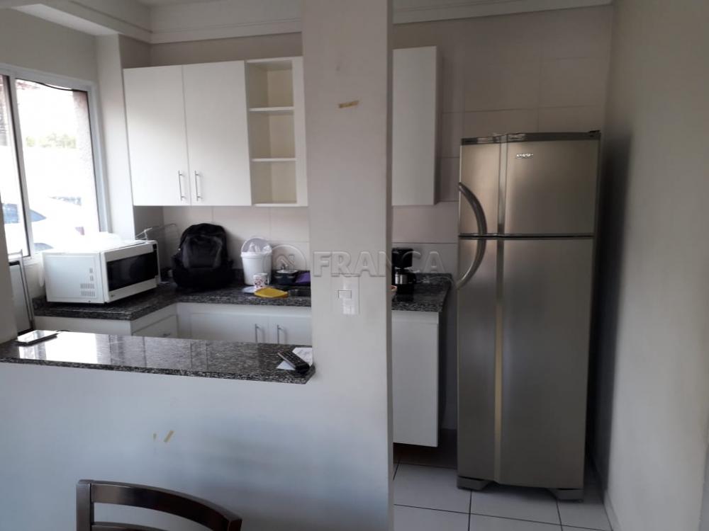 Comprar Apartamento / Padrão em Jacareí R$ 275.600,00 - Foto 2