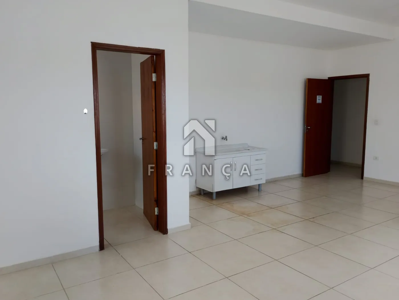 Alugar Casa / Padrão em Jacareí R$ 1.060,00 - Foto 9