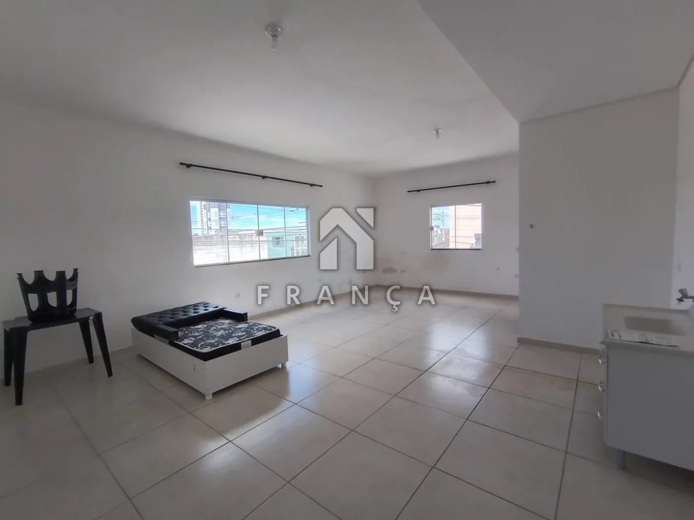 Alugar Casa / Padrão em Jacareí R$ 1.060,00 - Foto 7