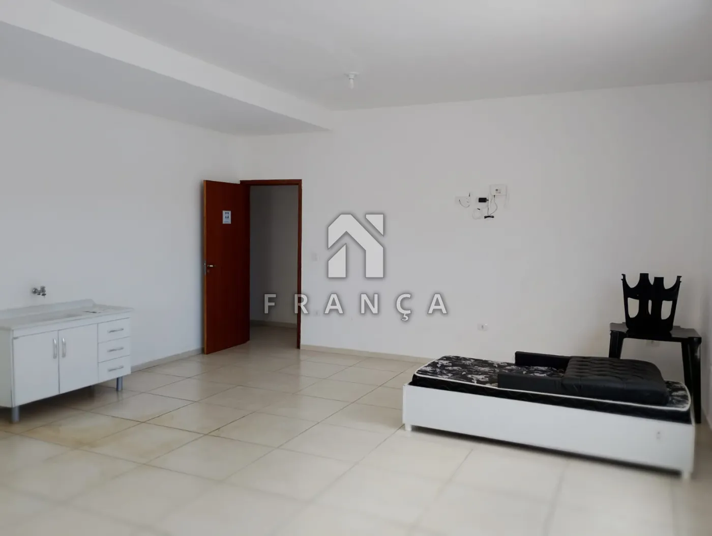 Alugar Casa / Padrão em Jacareí R$ 1.060,00 - Foto 8