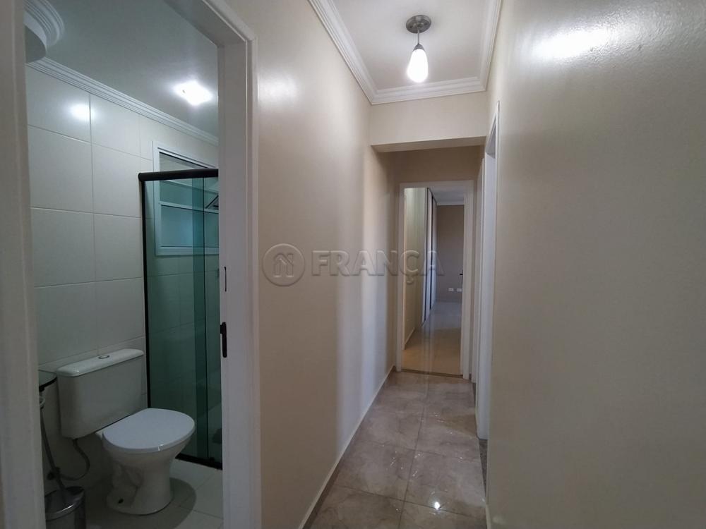 Alugar Apartamento / Padrão em Jacareí R$ 1.500,00 - Foto 4