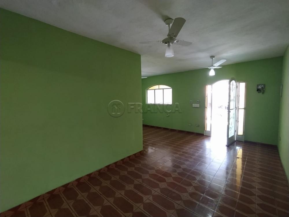 Comprar Casa / Padrão em Jacareí R$ 370.000,00 - Foto 4