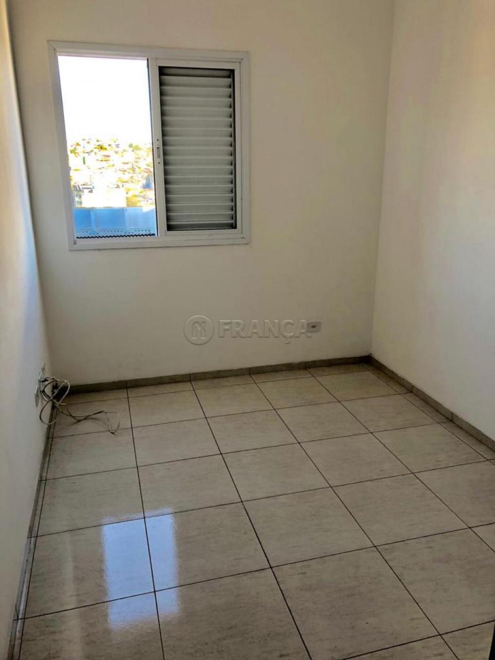 Alugar Apartamento / Padrão em Jacareí R$ 1.500,00 - Foto 7