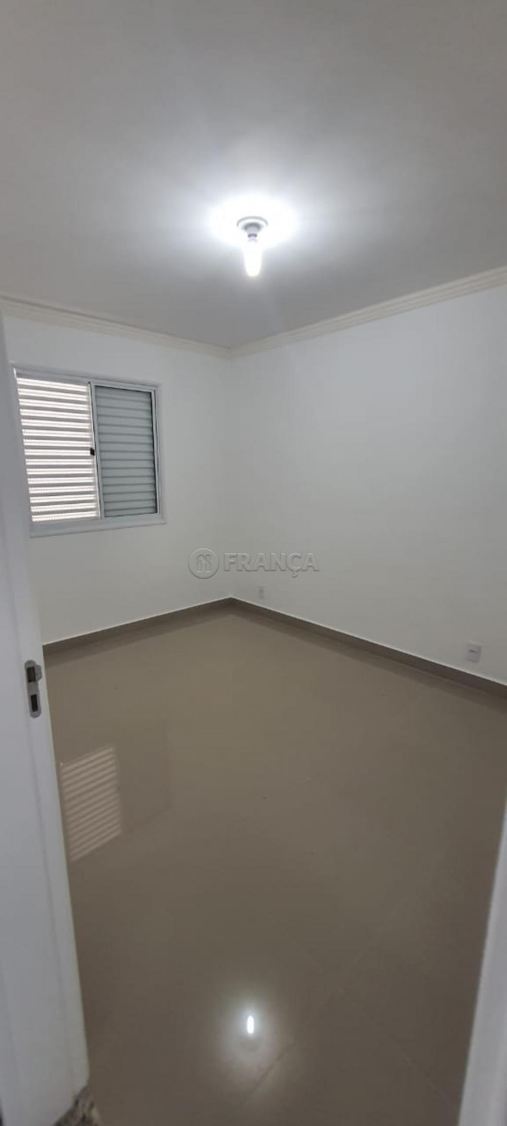 Alugar Apartamento / Padrão em Jacareí R$ 1.200,00 - Foto 5