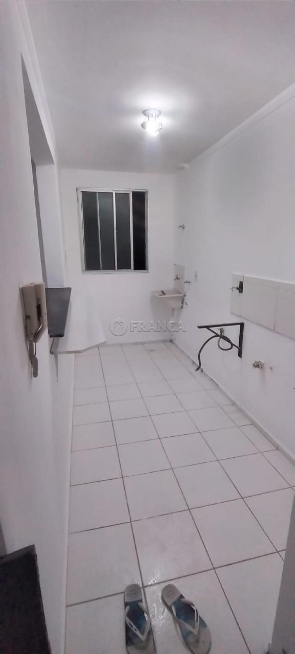Alugar Apartamento / Padrão em Jacareí R$ 890,00 - Foto 6