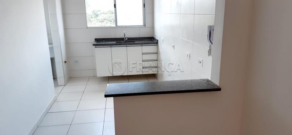 Alugar Apartamento / Padrão em Jacareí R$ 1.100,00 - Foto 1