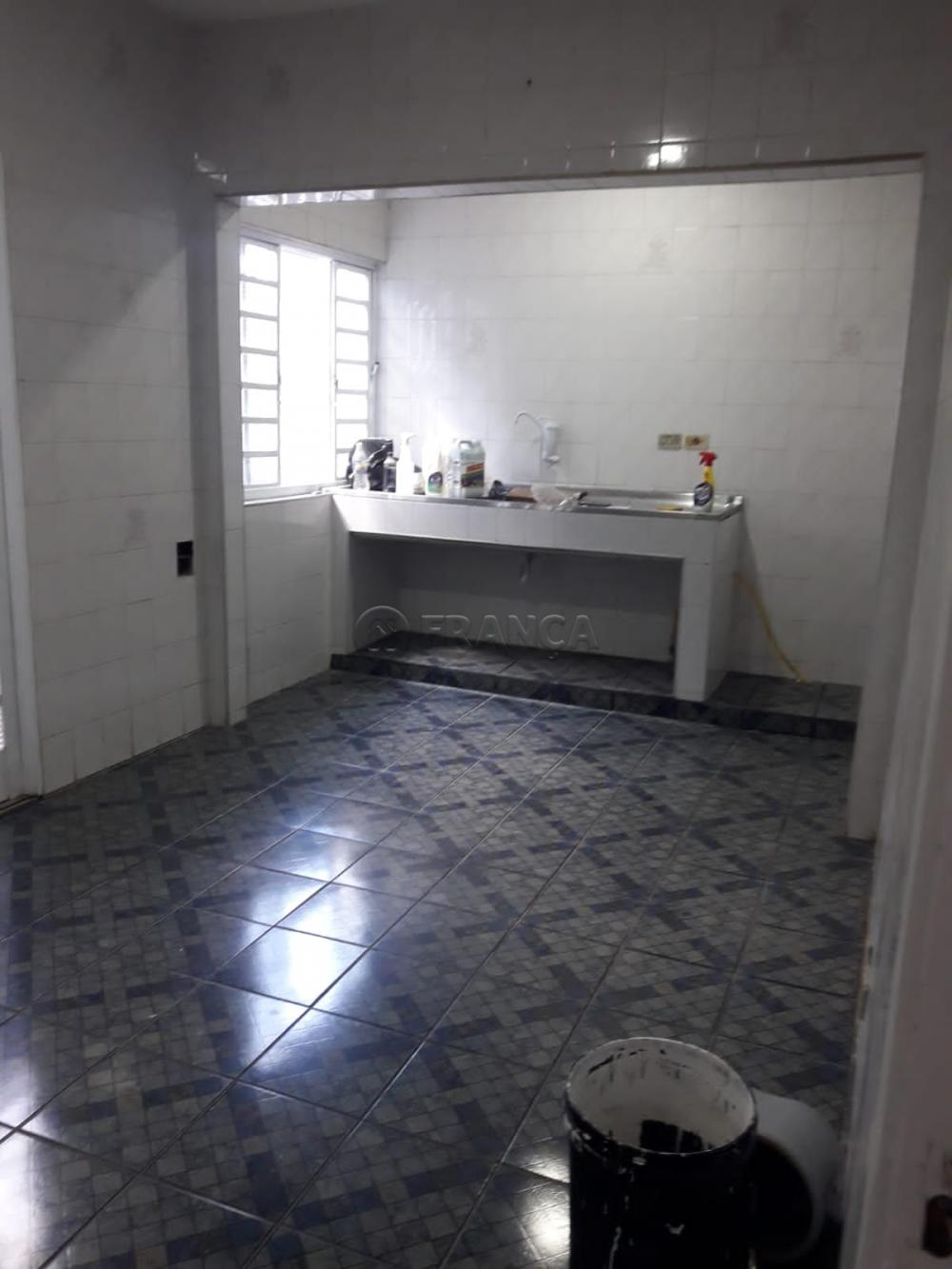 Alugar Casa / Padrão em Jacareí R$ 1.600,00 - Foto 9