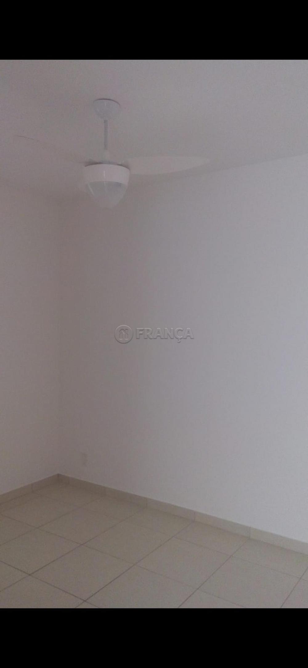 Alugar Apartamento / Padrão em Jacareí R$ 850,00 - Foto 6