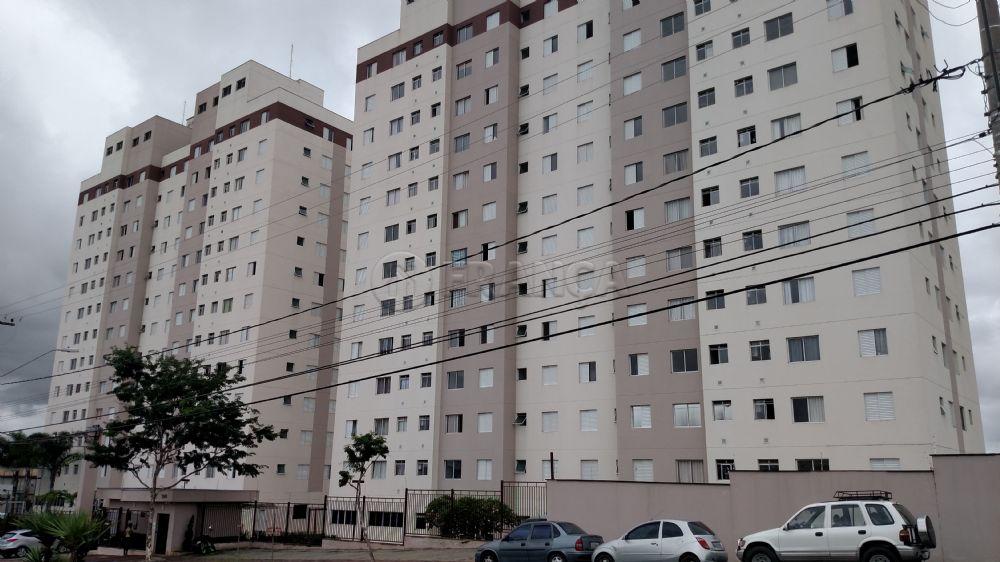 Comprar Apartamento / Padrão em Jacareí R$ 240.000,00 - Foto 1