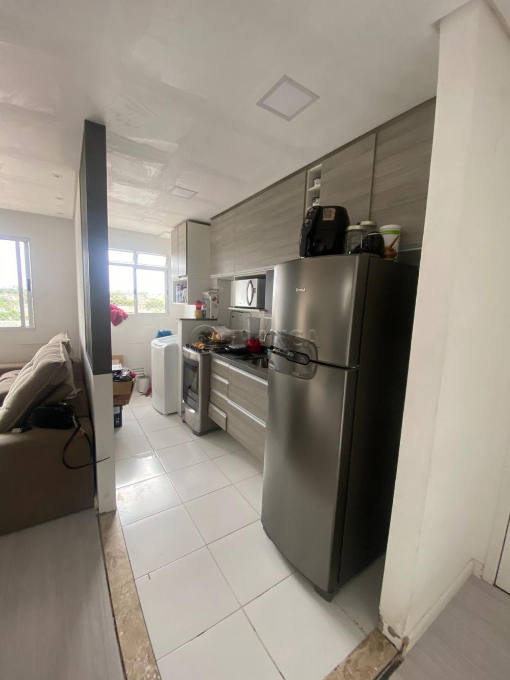 Comprar Apartamento / Padrão em Jacareí R$ 240.000,00 - Foto 9