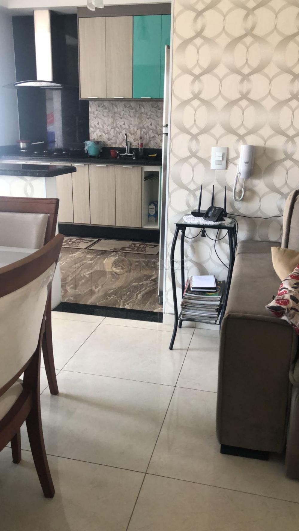 Comprar Apartamento / Padrão em Jacareí R$ 620.000,00 - Foto 1