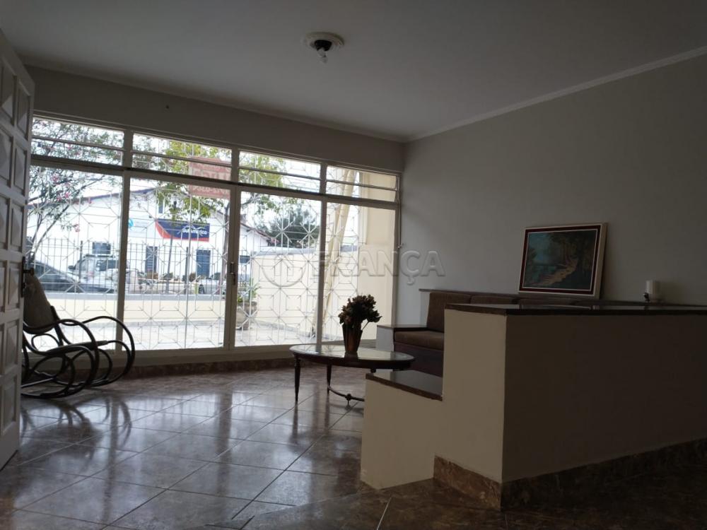 Alugar Casa / Padrão em Jacareí R$ 6.900,00 - Foto 4