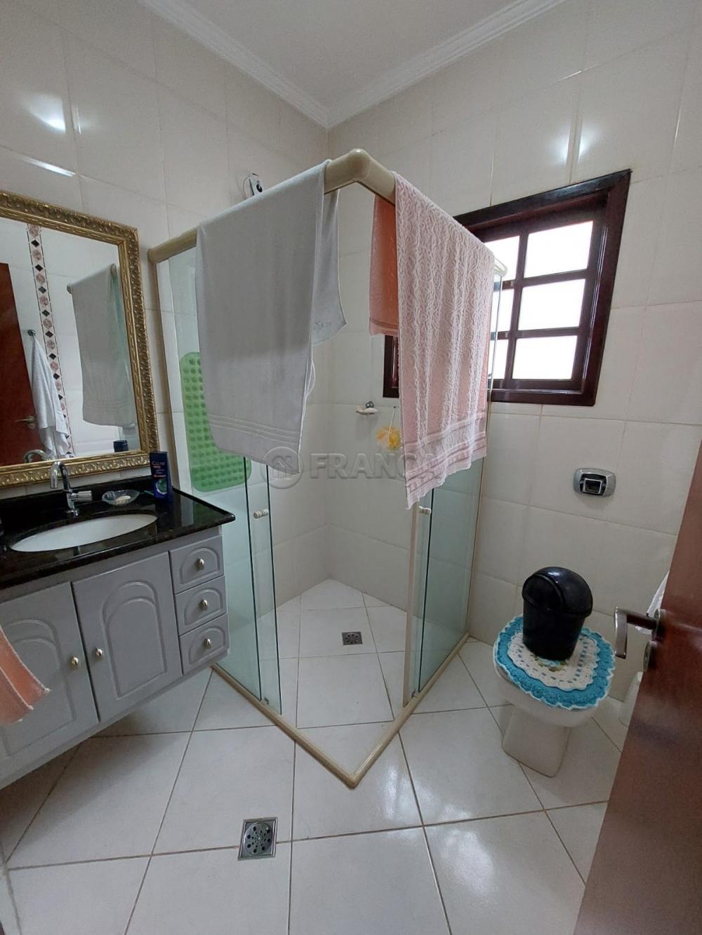 Alugar Casa / Padrão em Jacareí R$ 3.335,00 - Foto 12