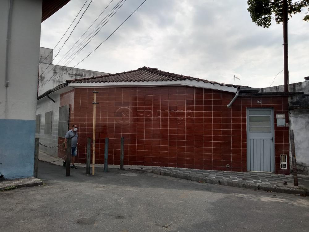 Alugar Casa / Padrão em Jacareí R$ 750,00 - Foto 1