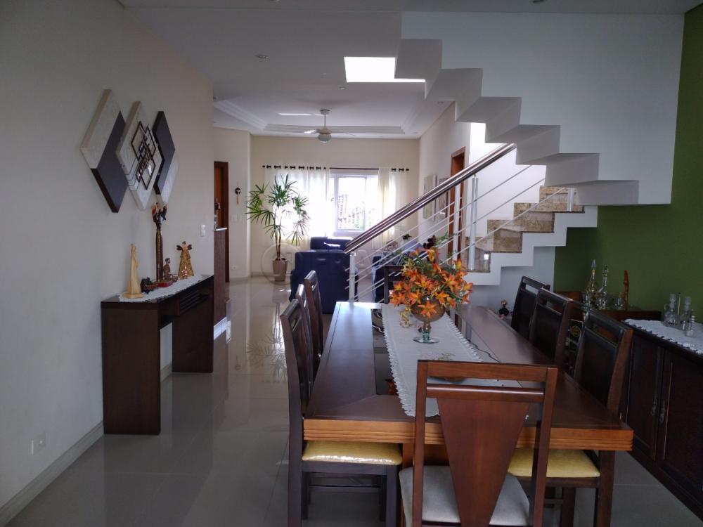 Comprar Casa / Condomínio em Jacareí R$ 1.190.000,00 - Foto 2