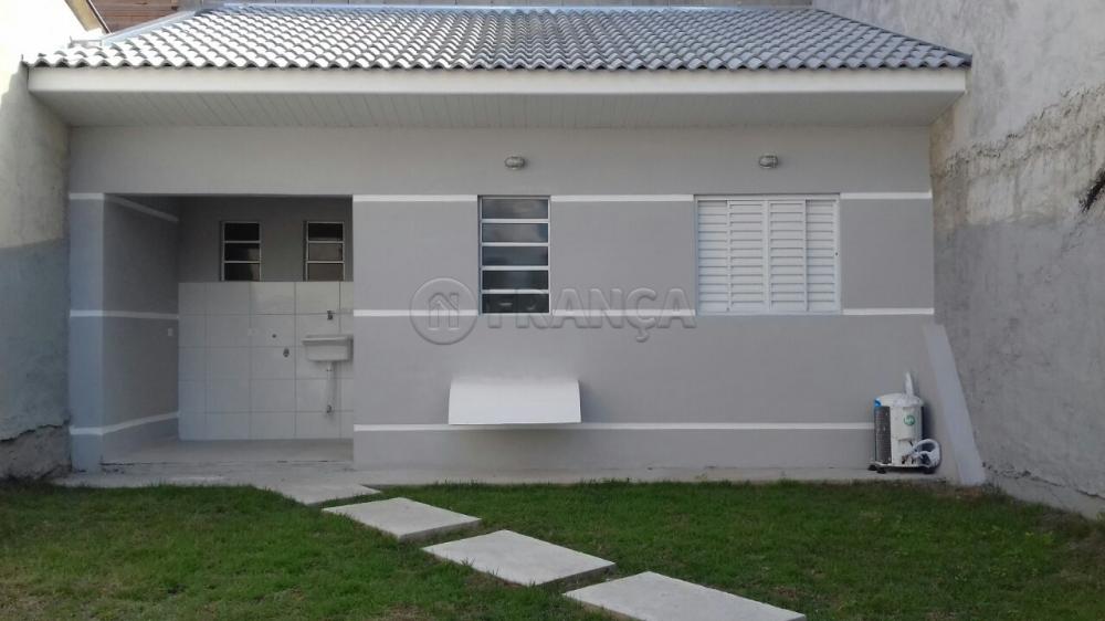 Alugar Casa / Padrão em Jacareí R$ 1.190,00 - Foto 2