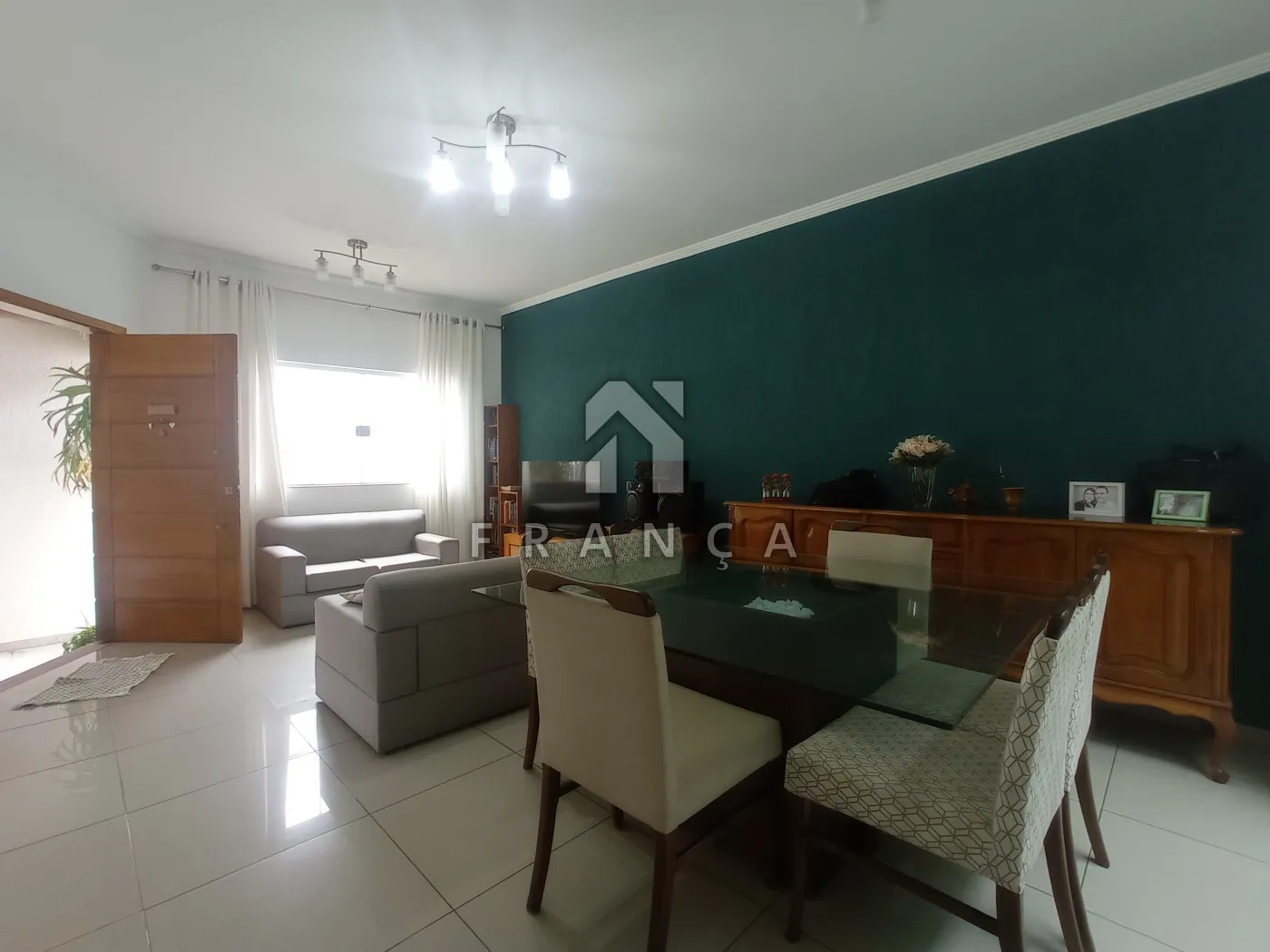 Alugar Casa / Padrão em Jacareí R$ 3.700,00 - Foto 4