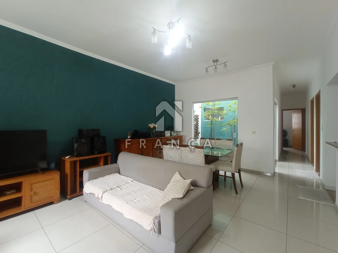 Alugar Casa / Padrão em Jacareí R$ 3.700,00 - Foto 5