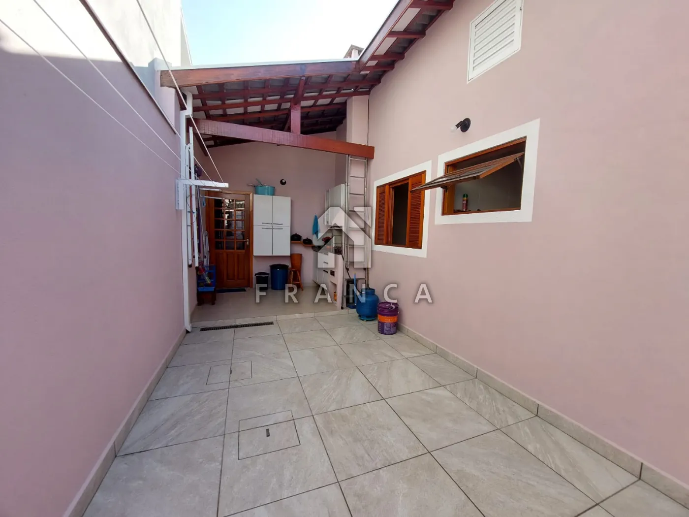 Comprar Casa / Padrão em Jacareí R$ 650.000,00 - Foto 27
