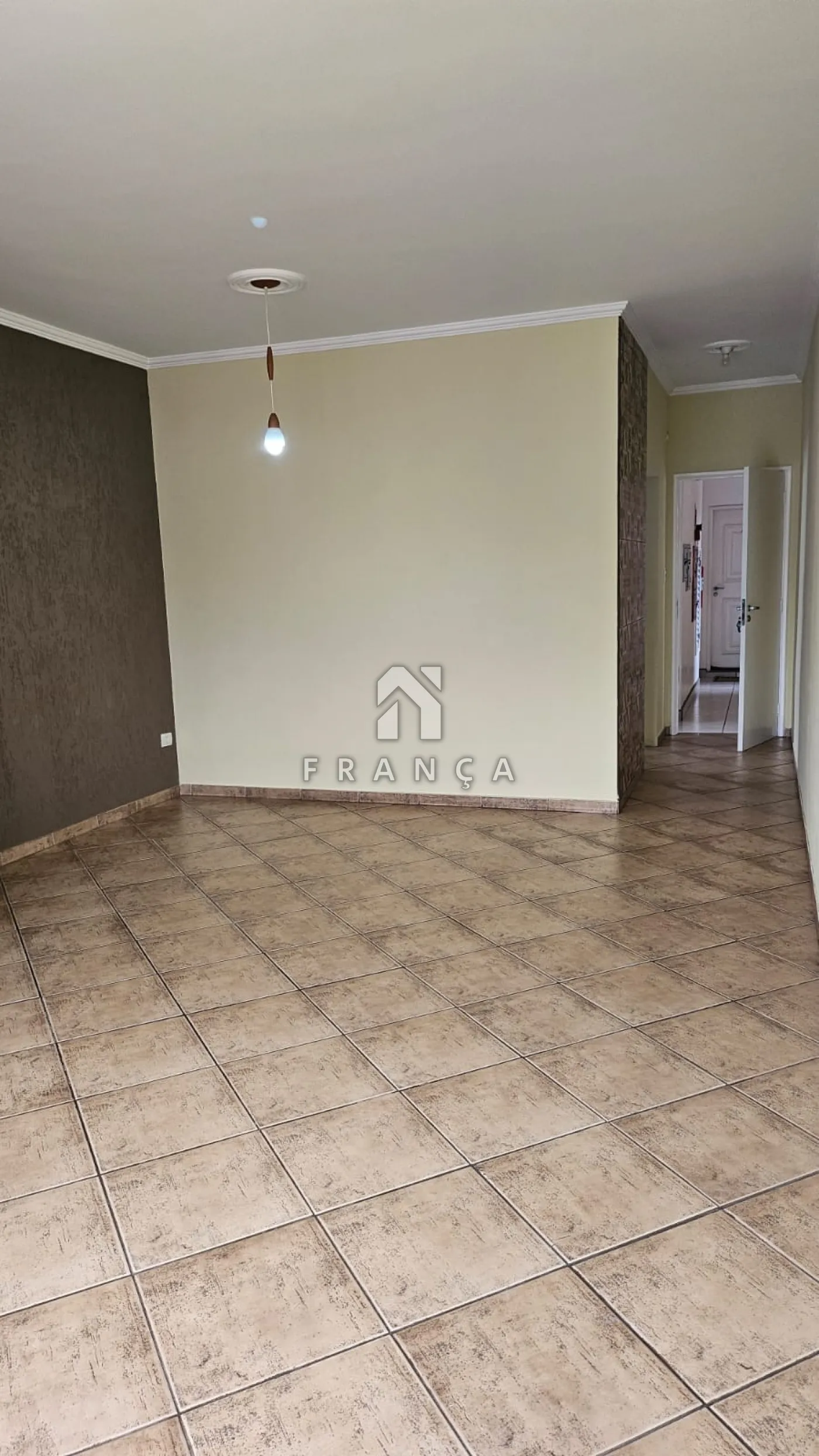 Alugar Apartamento / Padrão em Jacareí R$ 2.200,00 - Foto 3