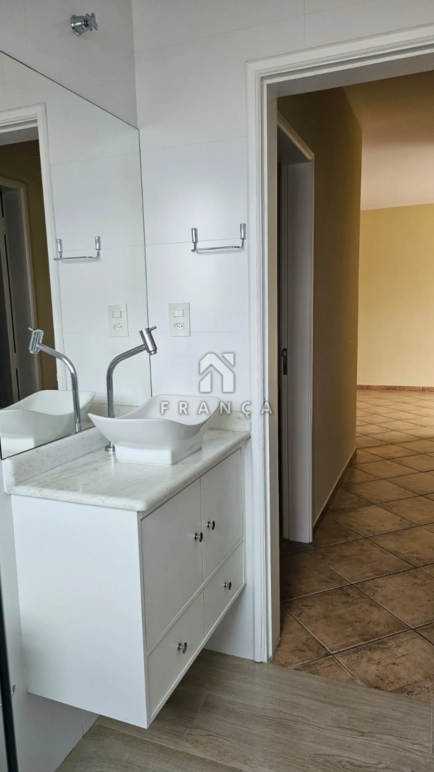 Alugar Apartamento / Padrão em Jacareí R$ 2.200,00 - Foto 17