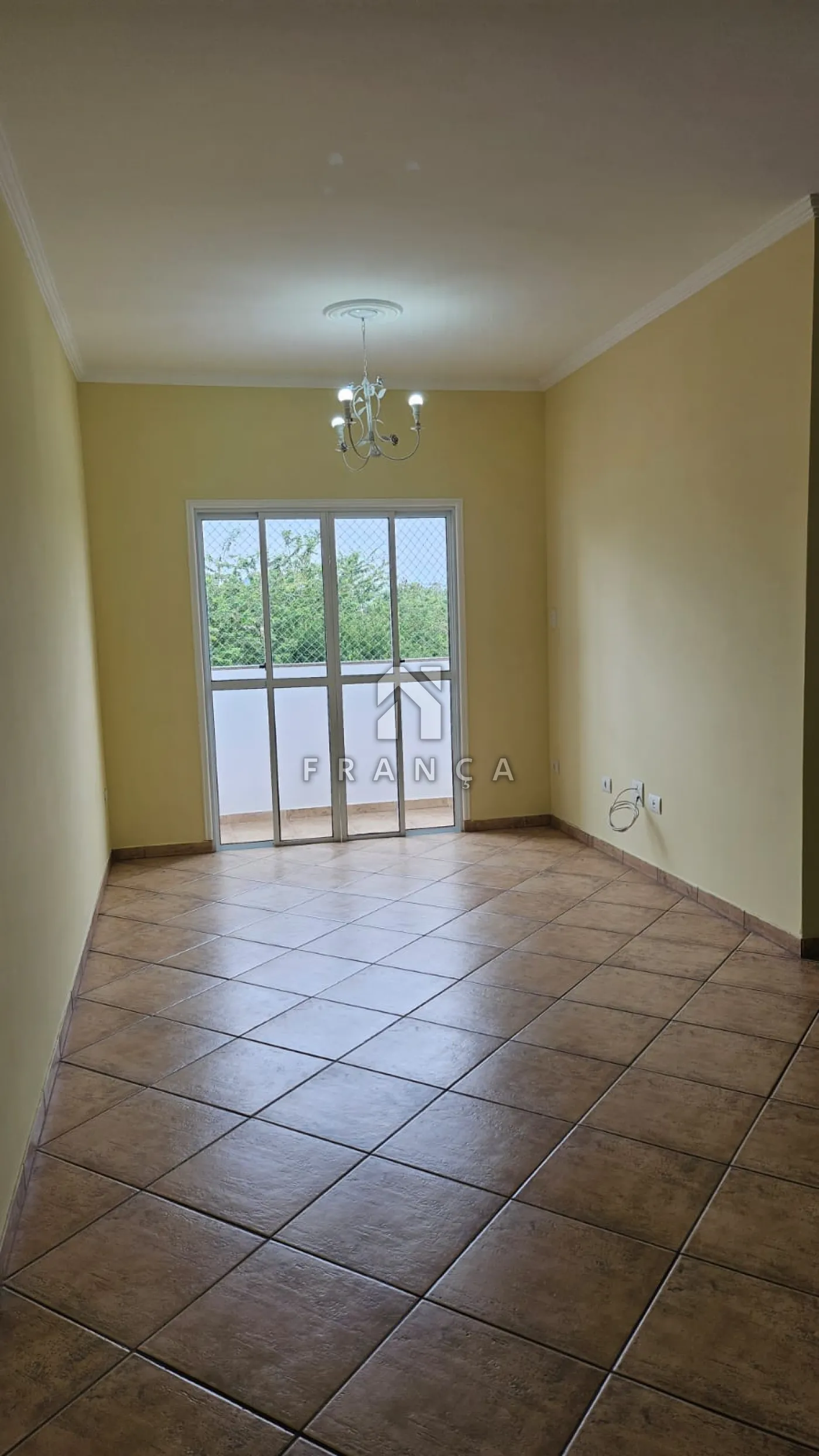 Alugar Apartamento / Padrão em Jacareí R$ 2.200,00 - Foto 1