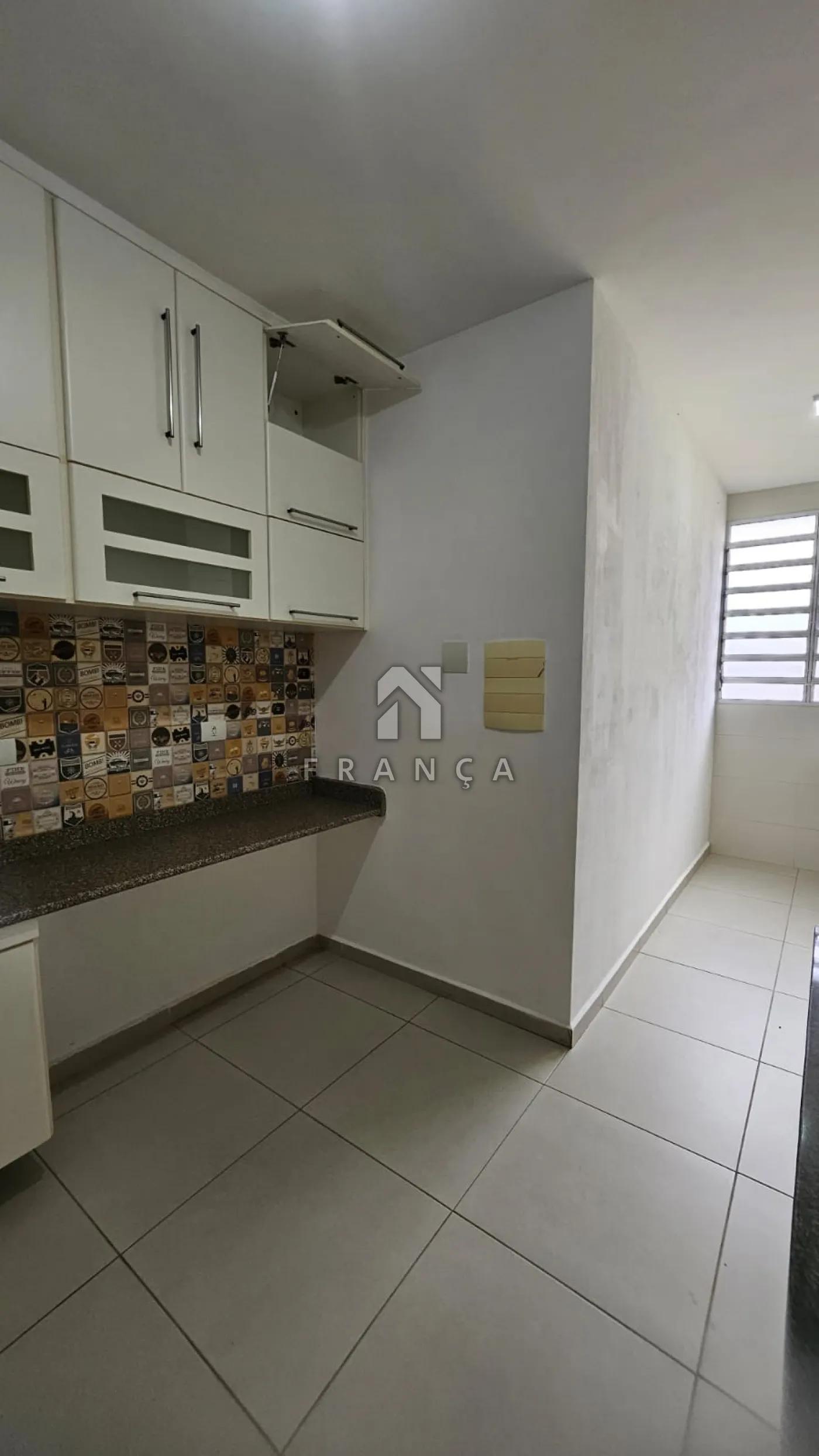 Alugar Apartamento / Padrão em Jacareí R$ 2.200,00 - Foto 7