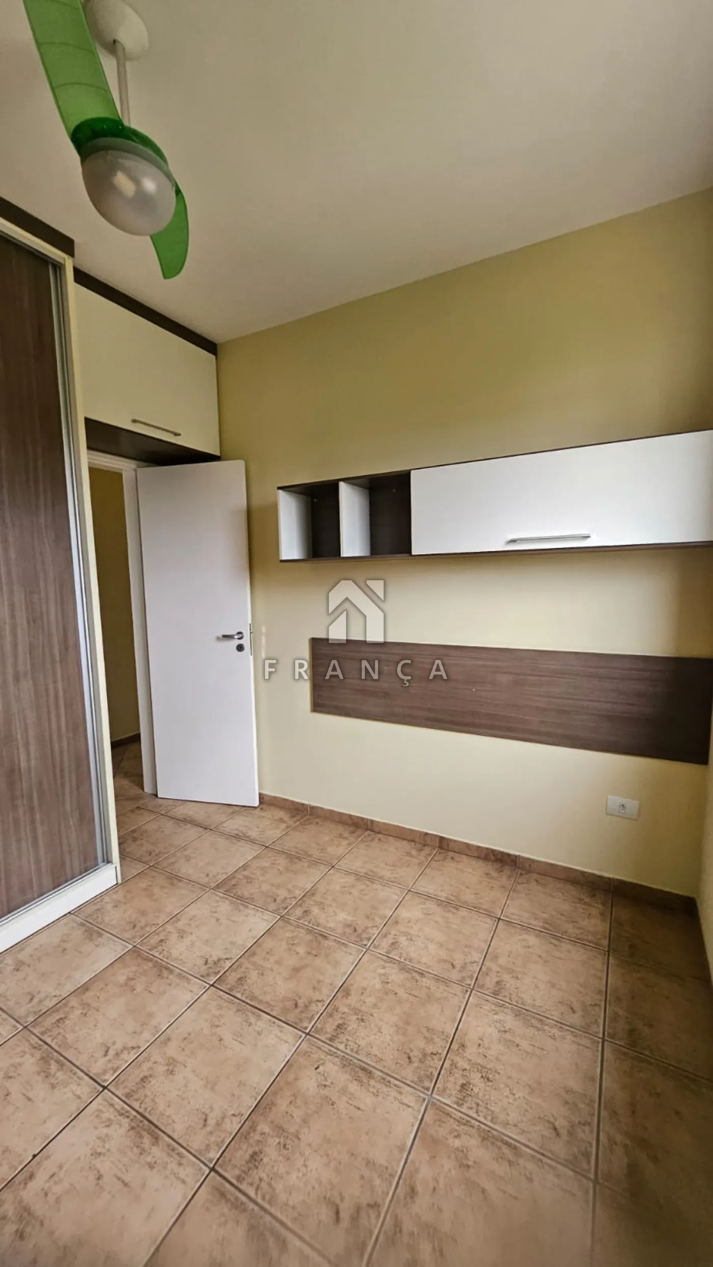 Alugar Apartamento / Padrão em Jacareí R$ 2.200,00 - Foto 16