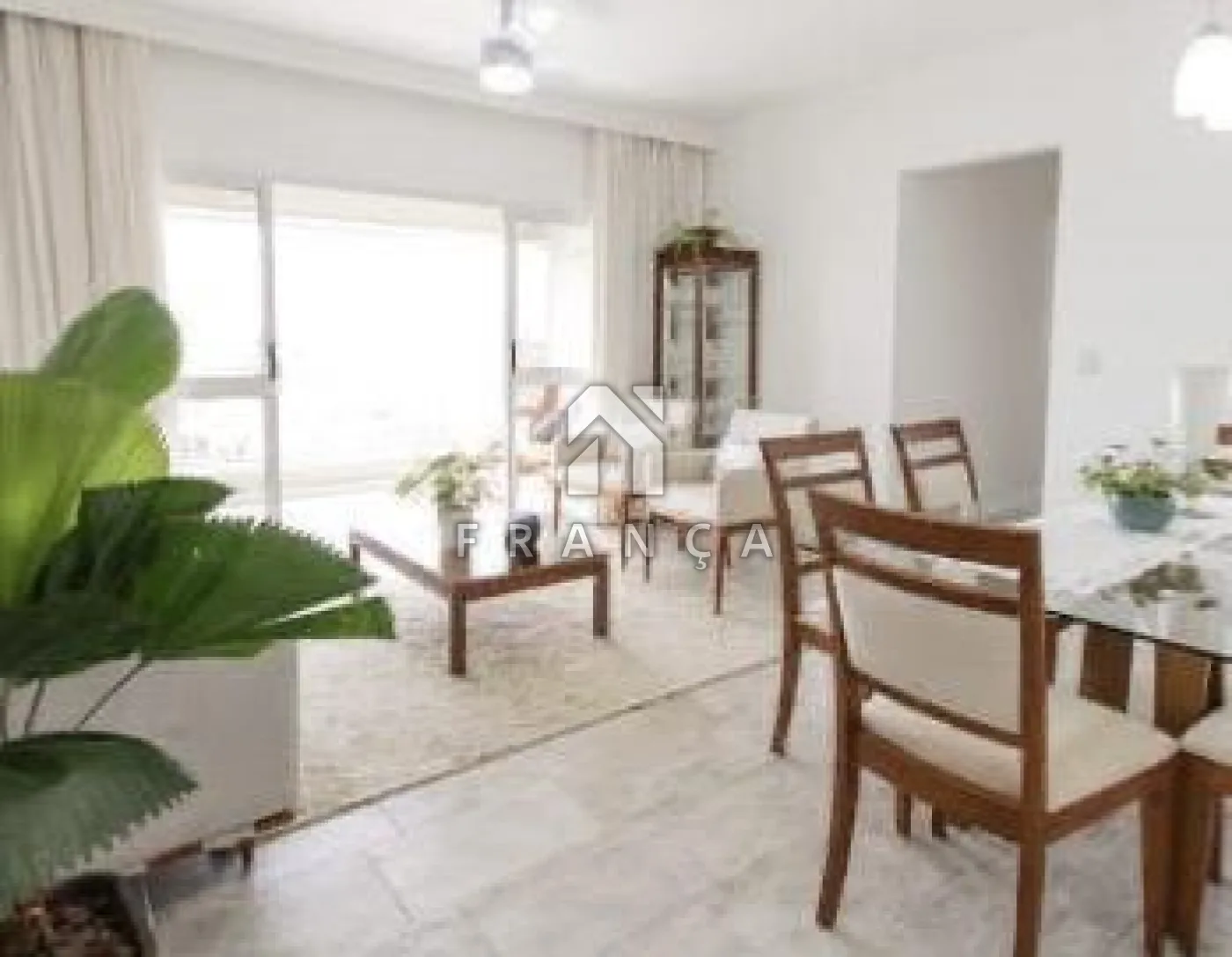 Comprar Apartamento / Padrão em Jacareí R$ 670.000,00 - Foto 4