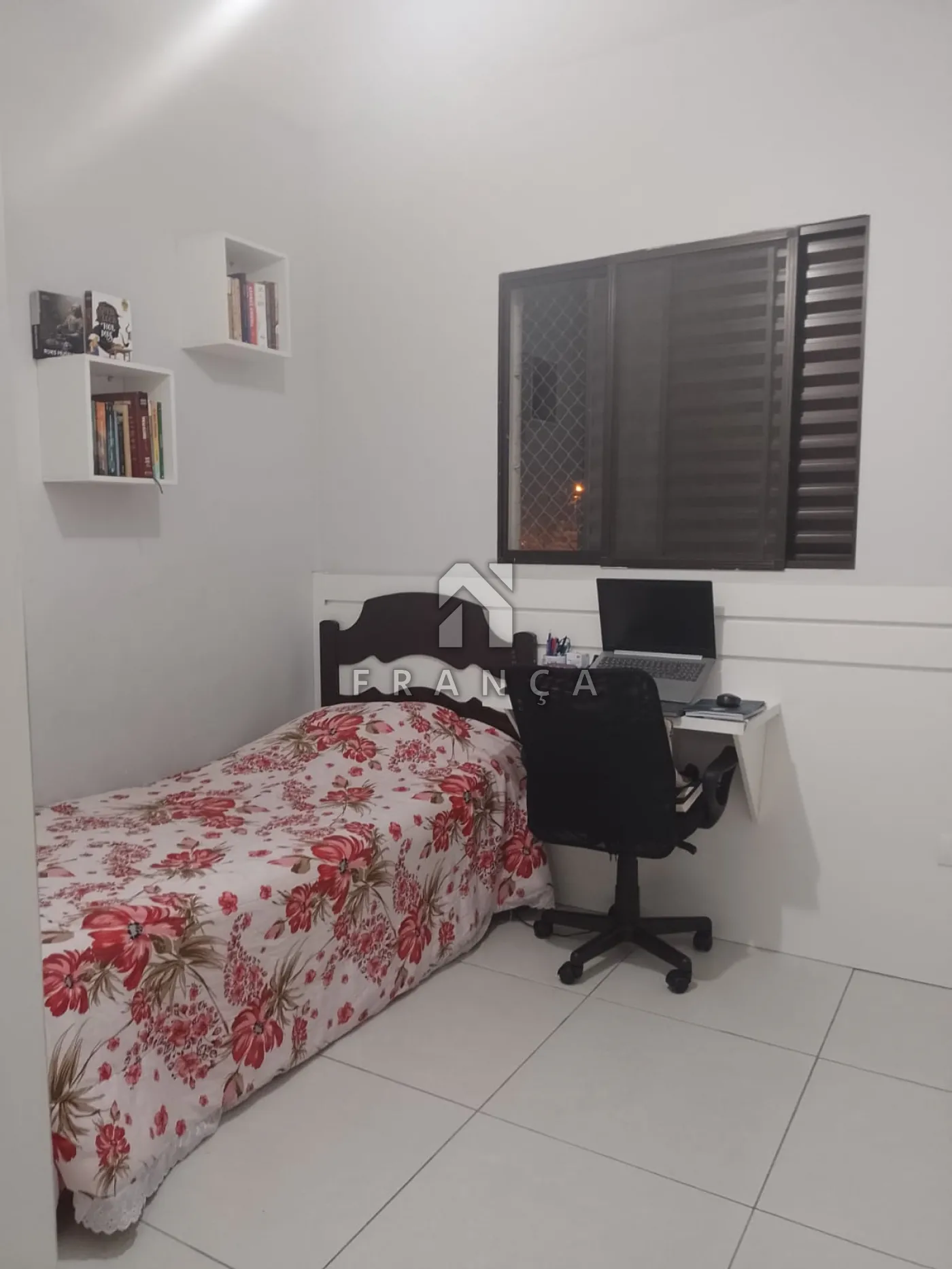 Alugar Apartamento / Padrão em Jacareí R$ 1.850,00 - Foto 9
