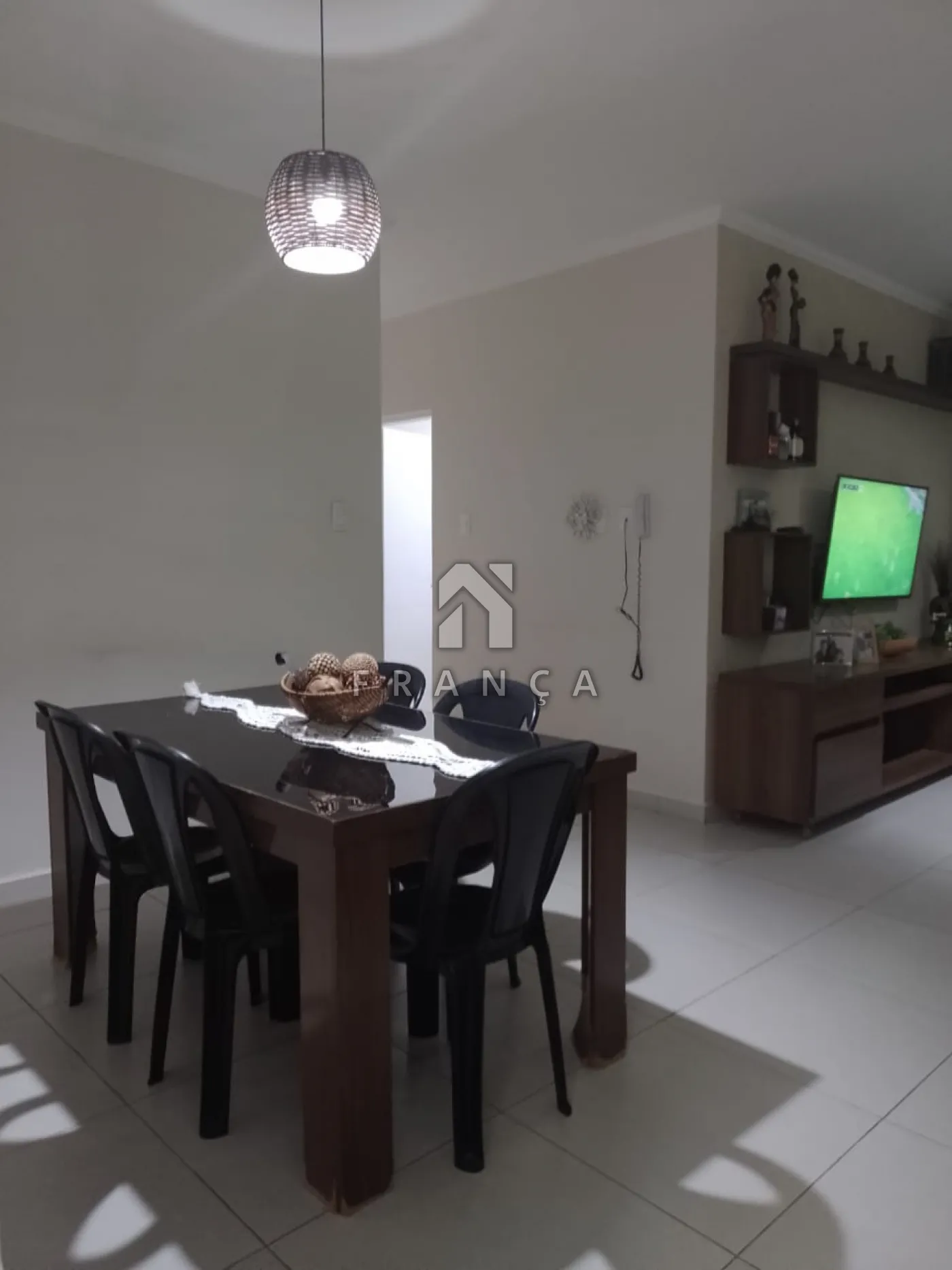 Alugar Apartamento / Padrão em Jacareí R$ 1.850,00 - Foto 3