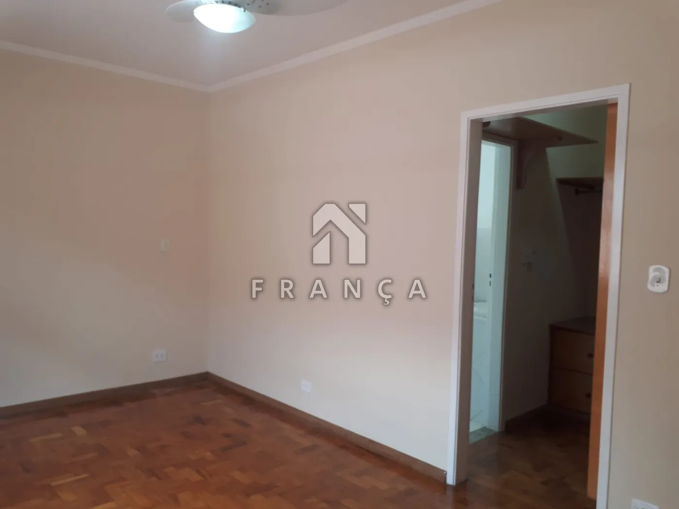 Alugar Casa / Padrão em São José dos Campos R$ 4.000,00 - Foto 16