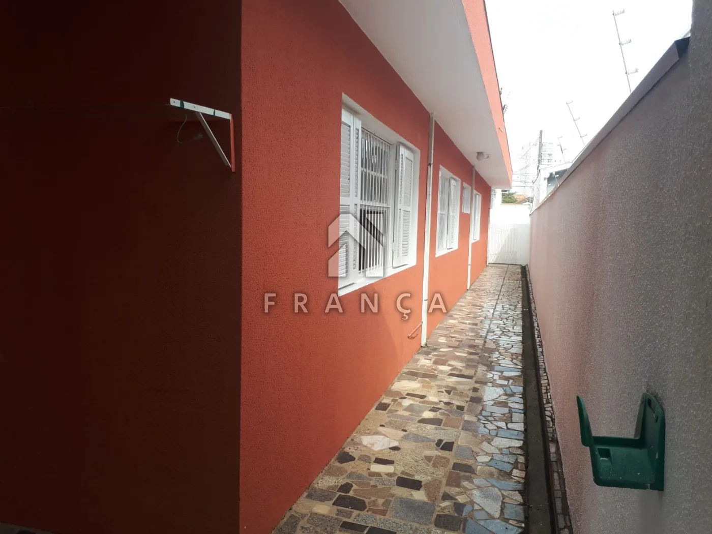 Alugar Casa / Padrão em São José dos Campos R$ 4.000,00 - Foto 2