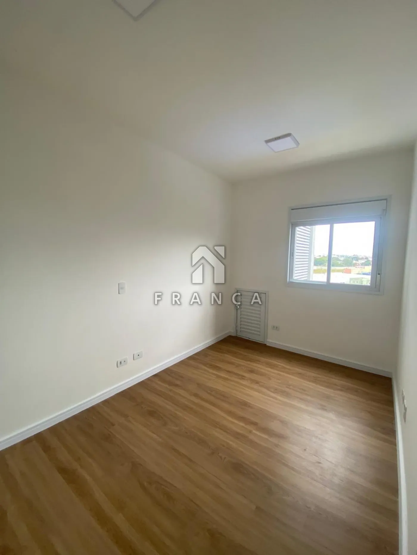 Alugar Apartamento / Padrão em Jacareí R$ 3.000,00 - Foto 7