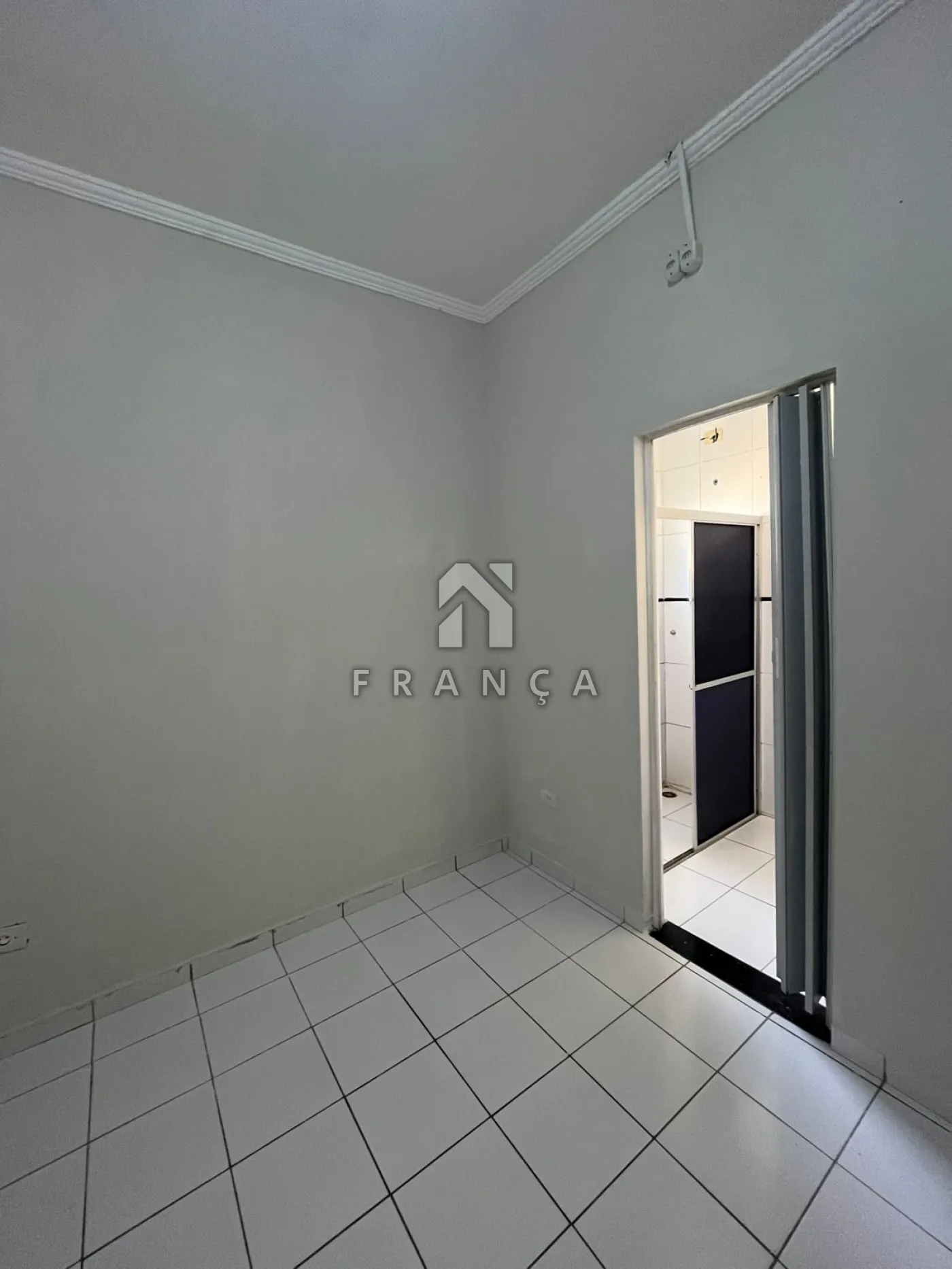 Alugar Casa / Padrão em Jacareí R$ 2.500,00 - Foto 14