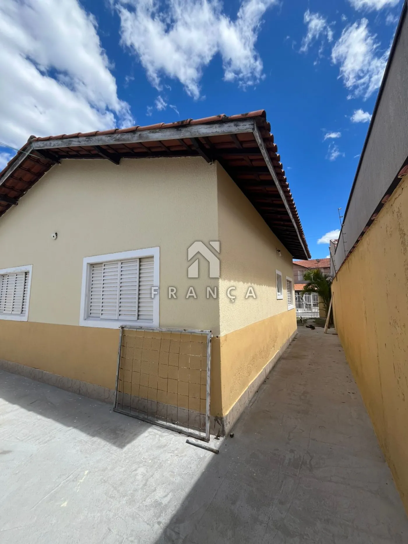 Alugar Casa / Padrão em Jacareí R$ 2.500,00 - Foto 6