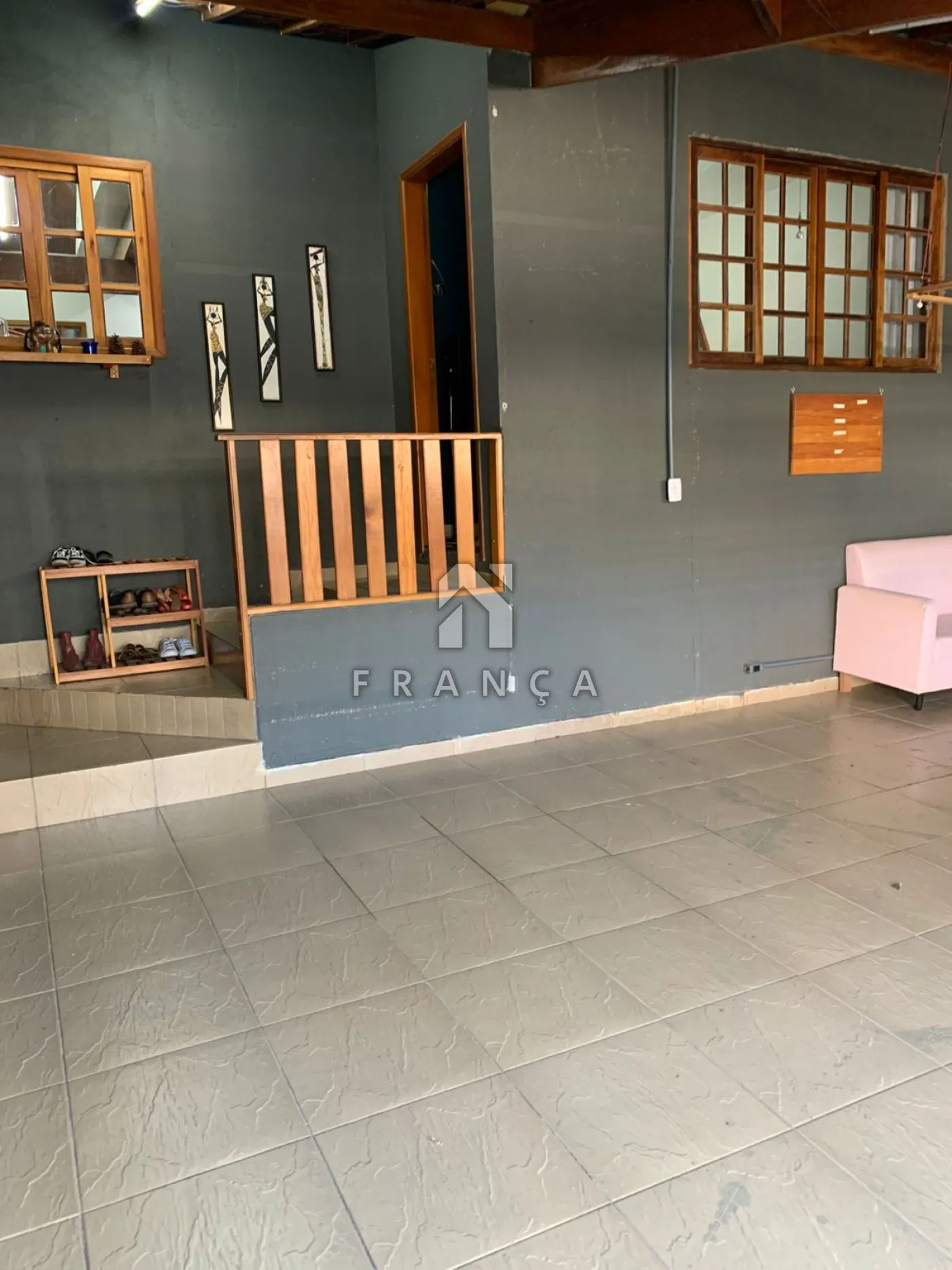 Alugar Casa / Padrão em Jacareí R$ 2.300,00 - Foto 3