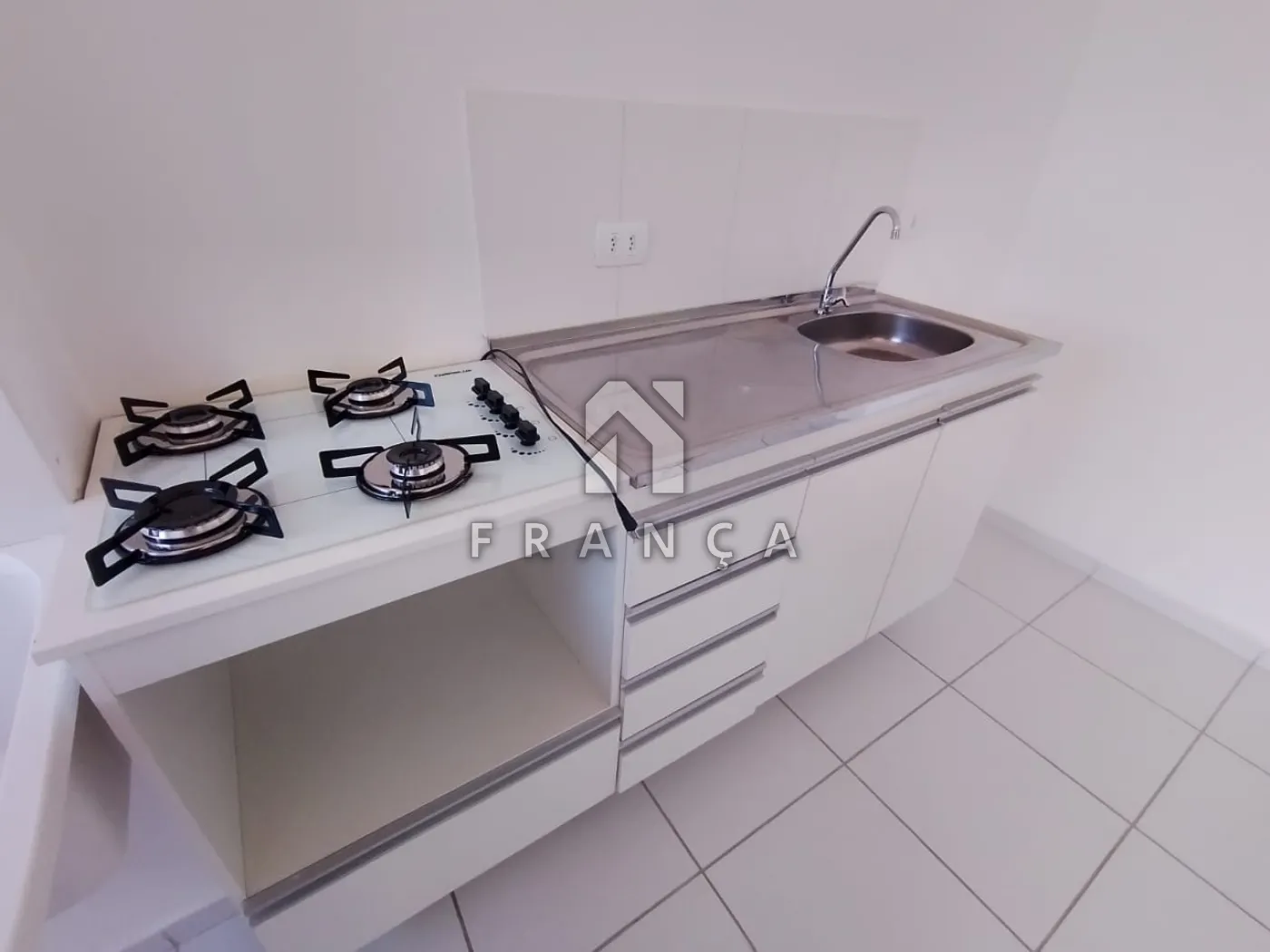 Alugar Apartamento / Padrão em Jacareí R$ 1.800,00 - Foto 3