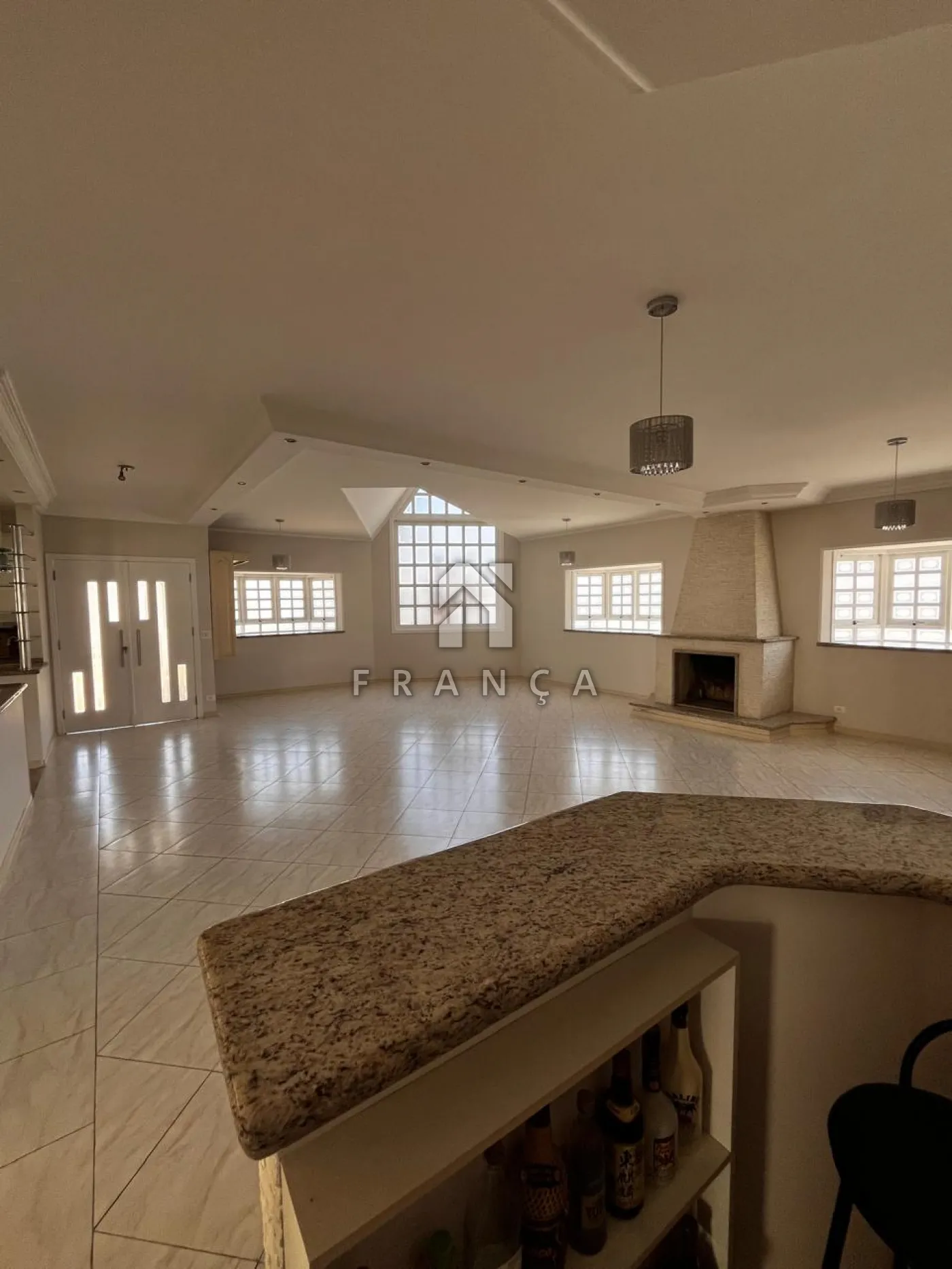 Alugar Casa / Condomínio em Jacareí R$ 10.800,00 - Foto 7