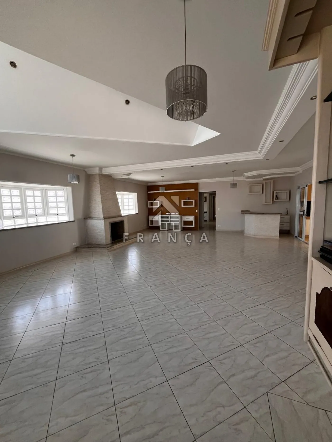 Alugar Casa / Condomínio em Jacareí R$ 10.800,00 - Foto 8