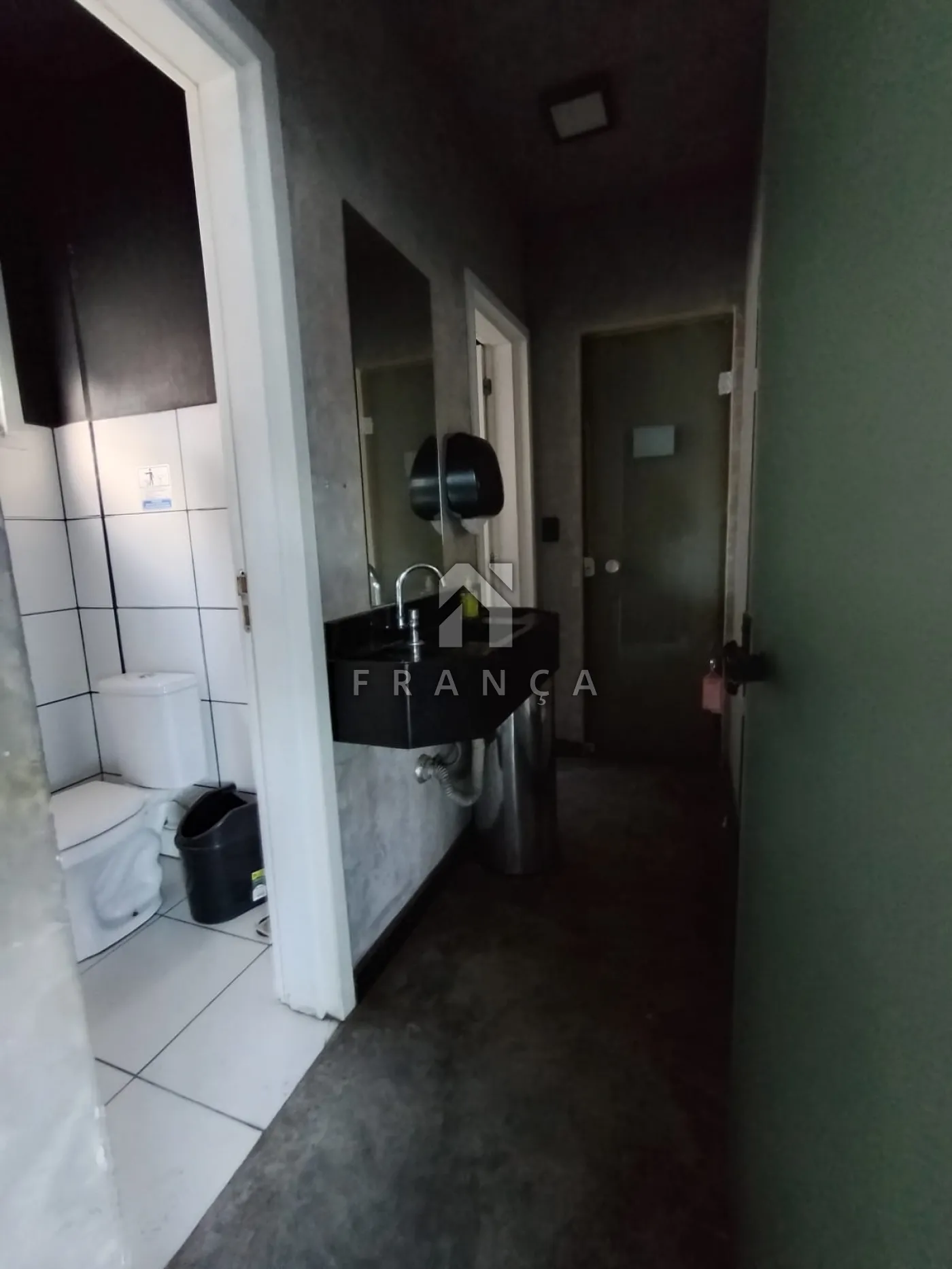 Comprar Comercial / Mall em Jacareí - Foto 15