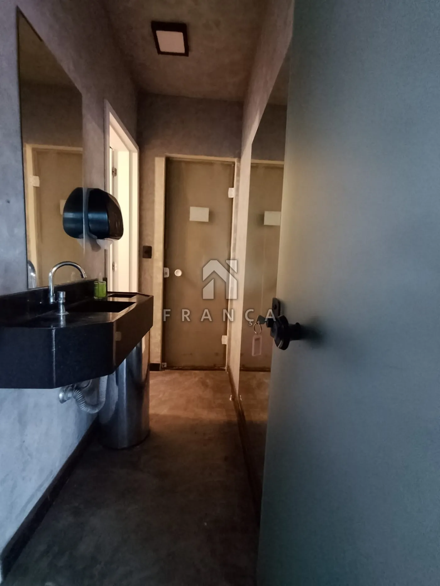 Comprar Comercial / Mall em Jacareí - Foto 16