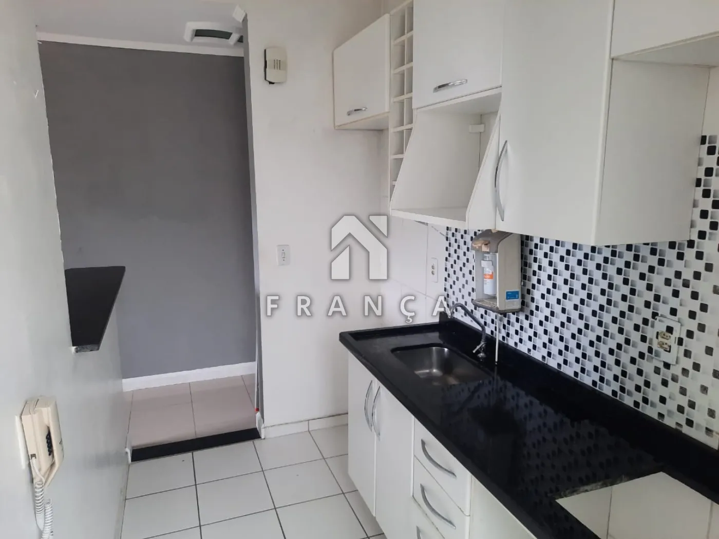 Alugar Apartamento / Padrão em Jacareí R$ 1.500,00 - Foto 7