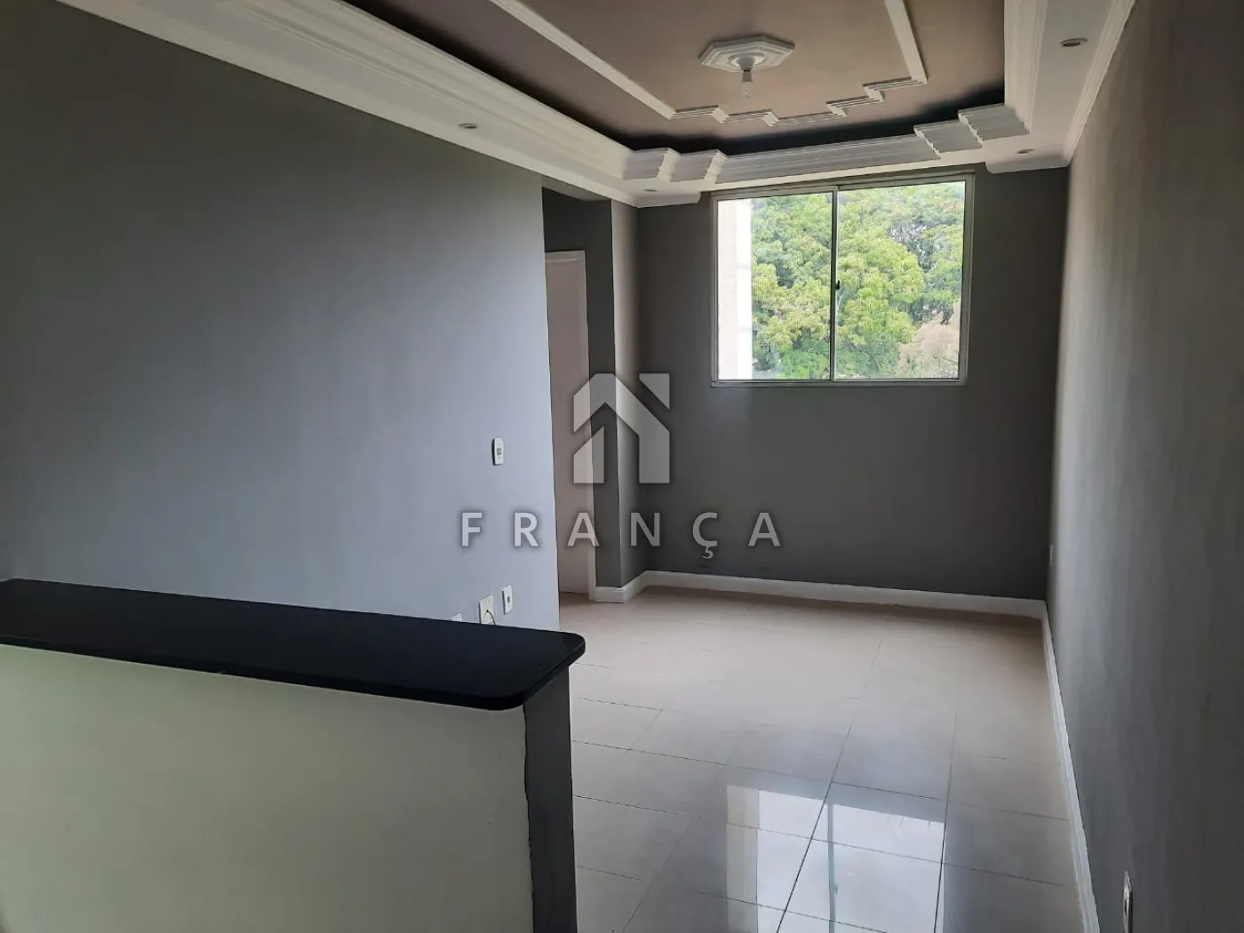 Alugar Apartamento / Padrão em Jacareí R$ 1.500,00 - Foto 2